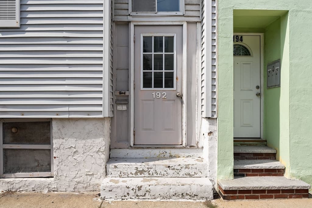 192 Lexington St, Boston MA 02128 photo 10
