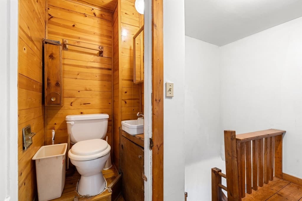 192 Lexington St, Boston MA 02128 photo 33