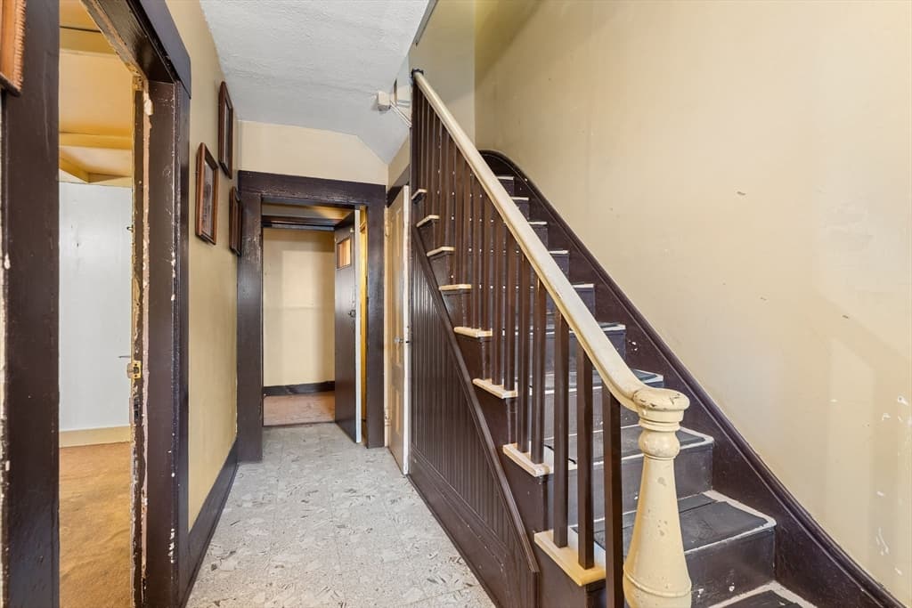 192 Lexington St, Boston MA 02128 photo 11