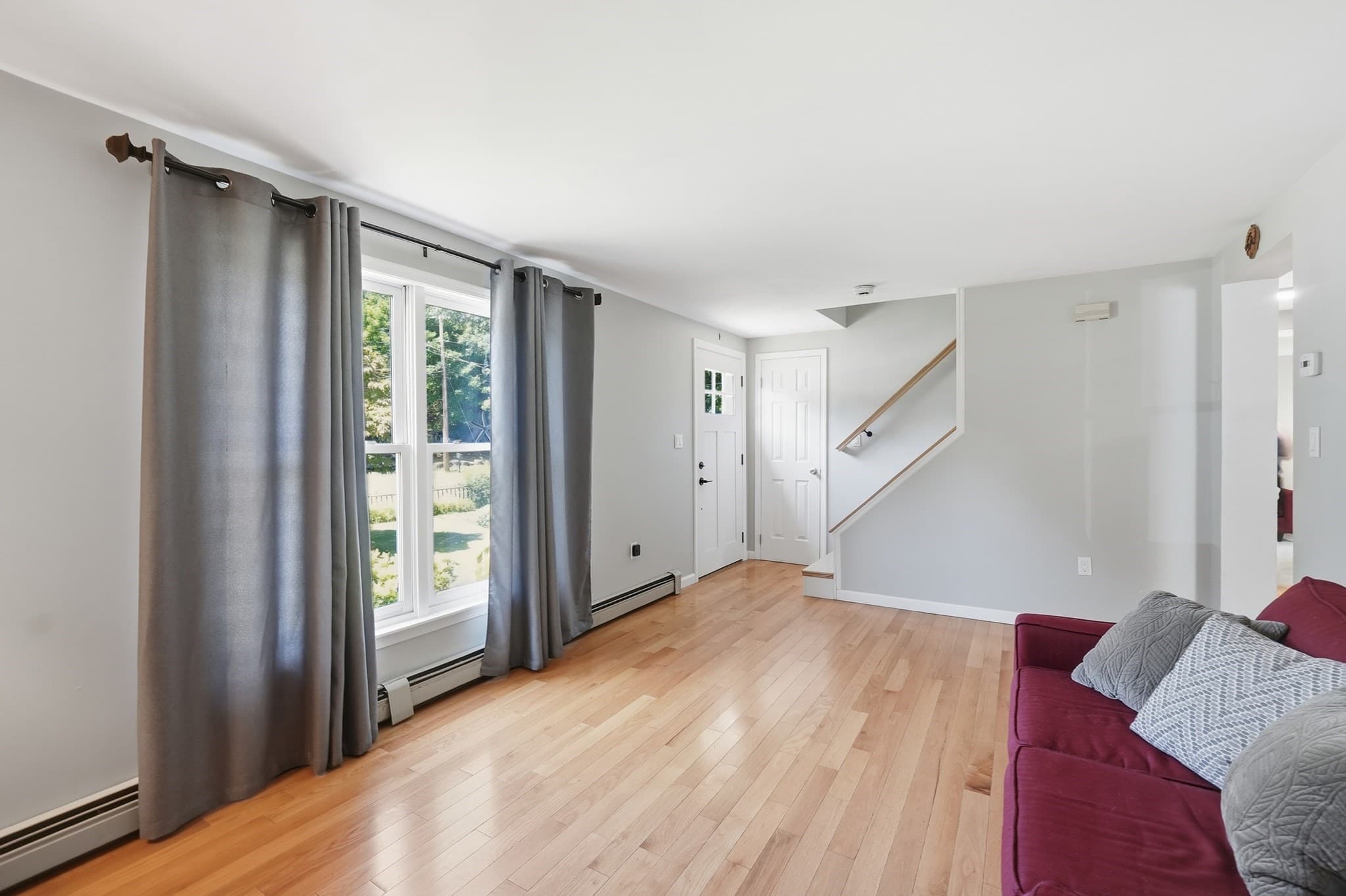 Single Family Residence at 10 Scandinavia Ave, Worcester MA 01603, photo 6 of 37