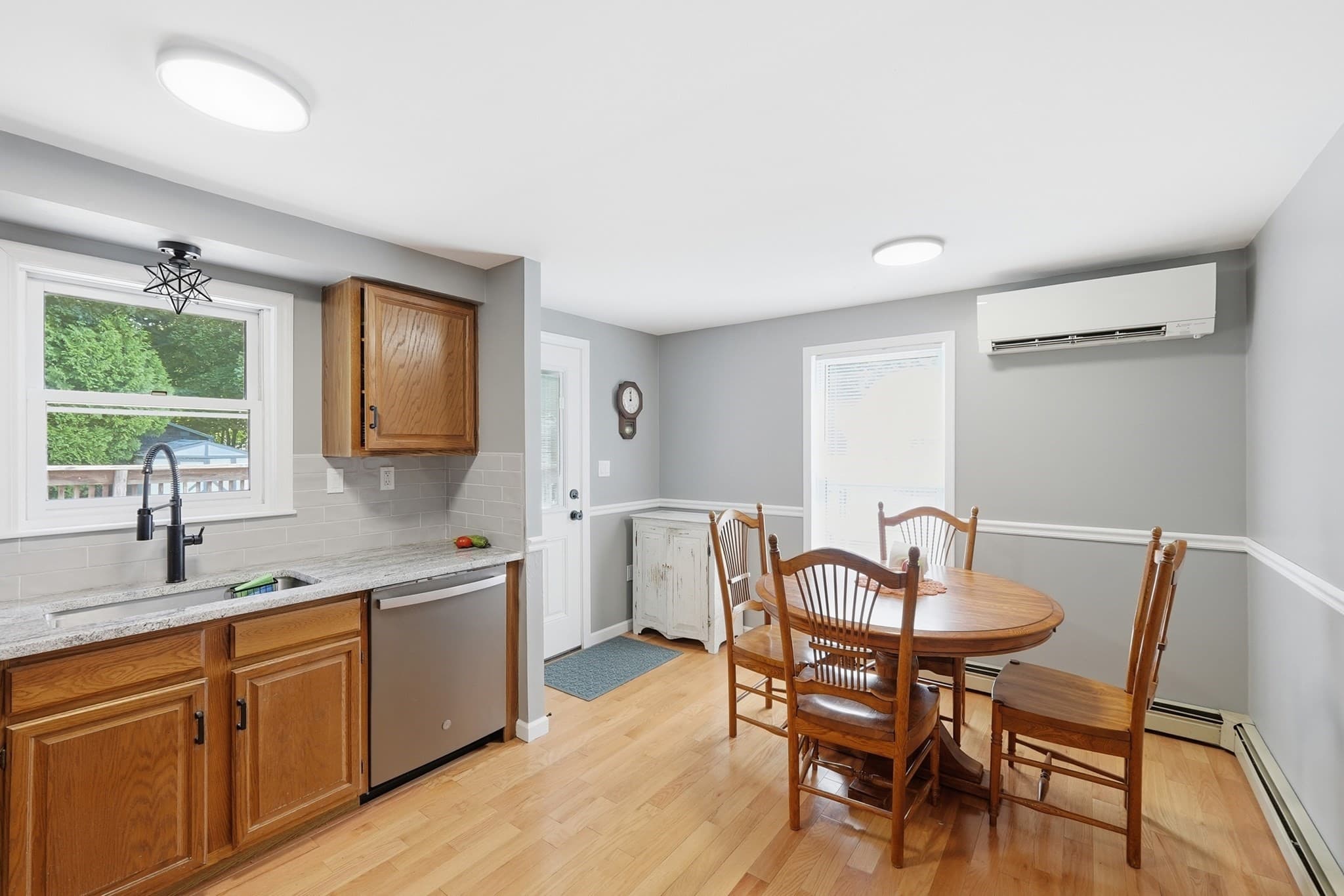 Single Family Residence at 10 Scandinavia Ave, Worcester MA 01603, photo 12 of 37