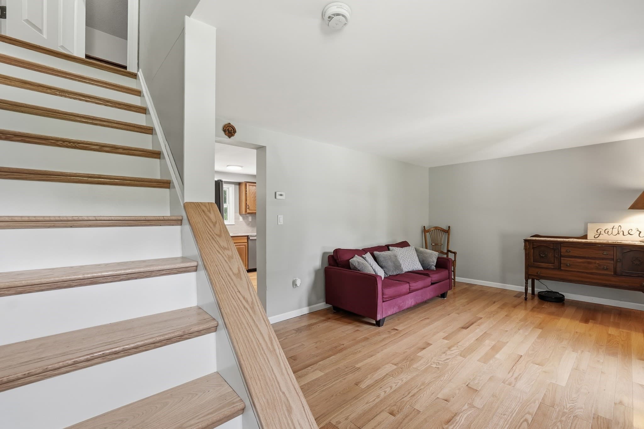 Single Family Residence at 10 Scandinavia Ave, Worcester MA 01603, photo 7 of 37