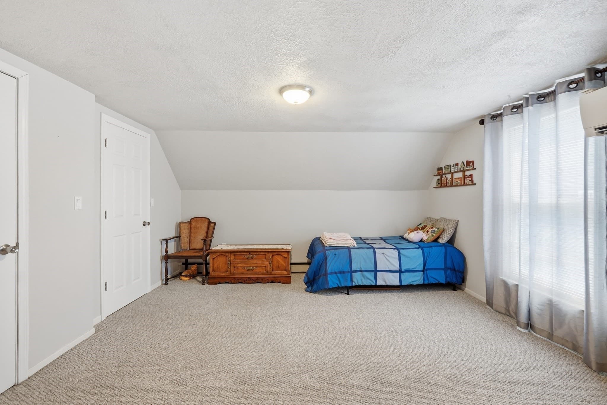 Single Family Residence at 10 Scandinavia Ave, Worcester MA 01603, photo 19 of 37