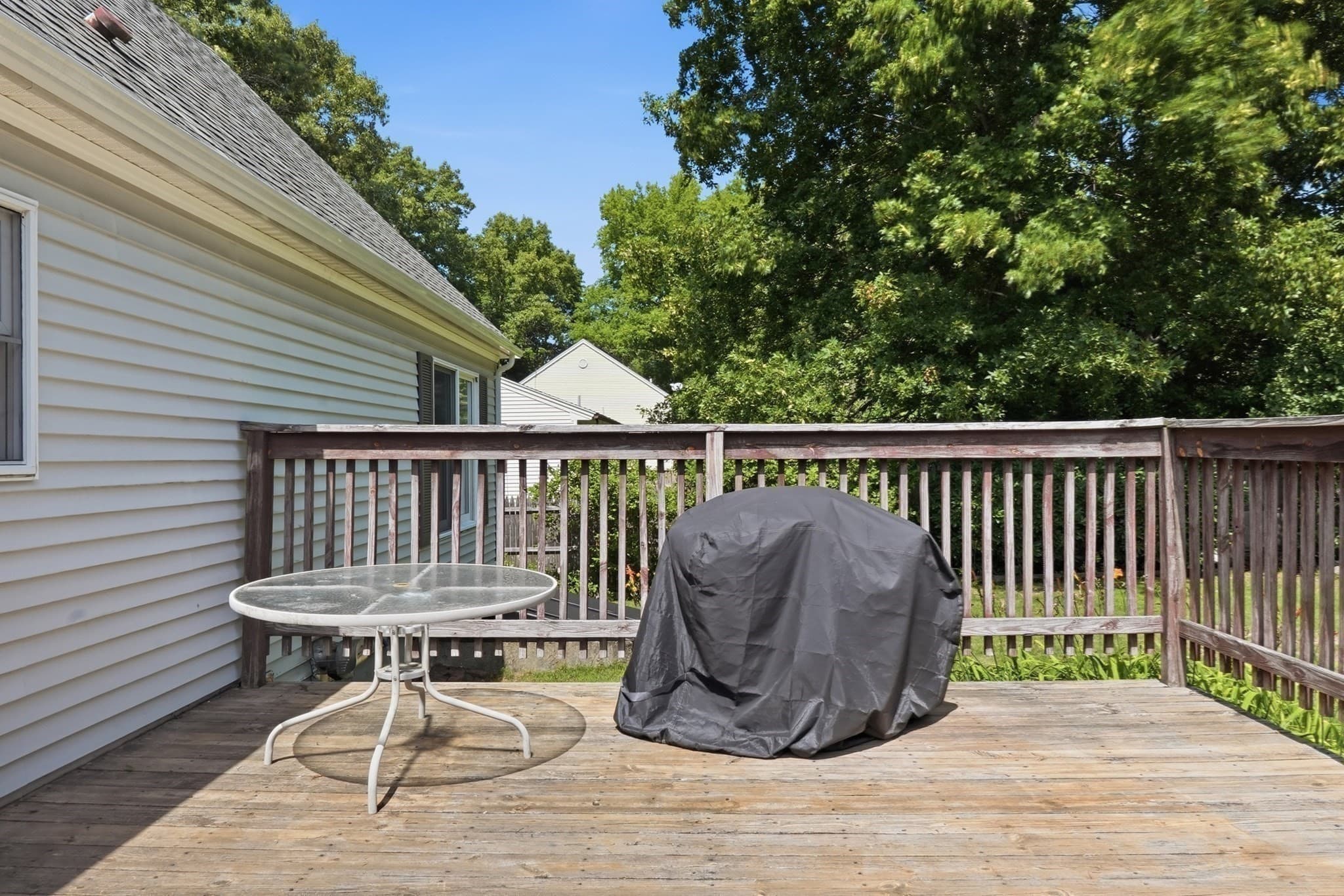 Single Family Residence at 10 Scandinavia Ave, Worcester MA 01603, photo 25 of 37