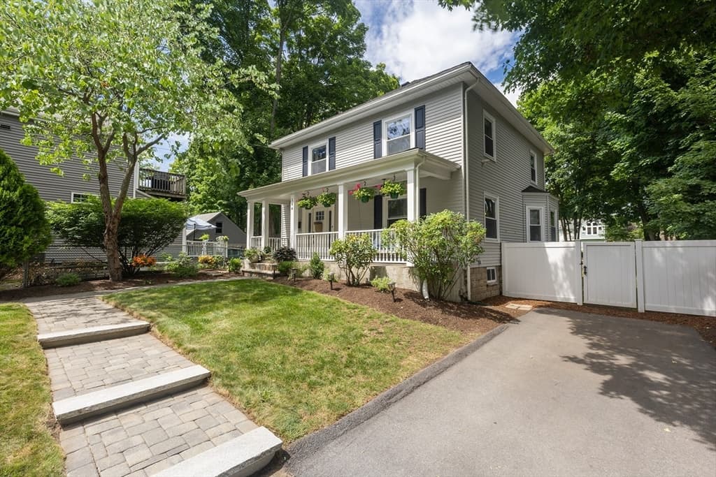 144 Salem Street, Reading MA 01867 photo 2