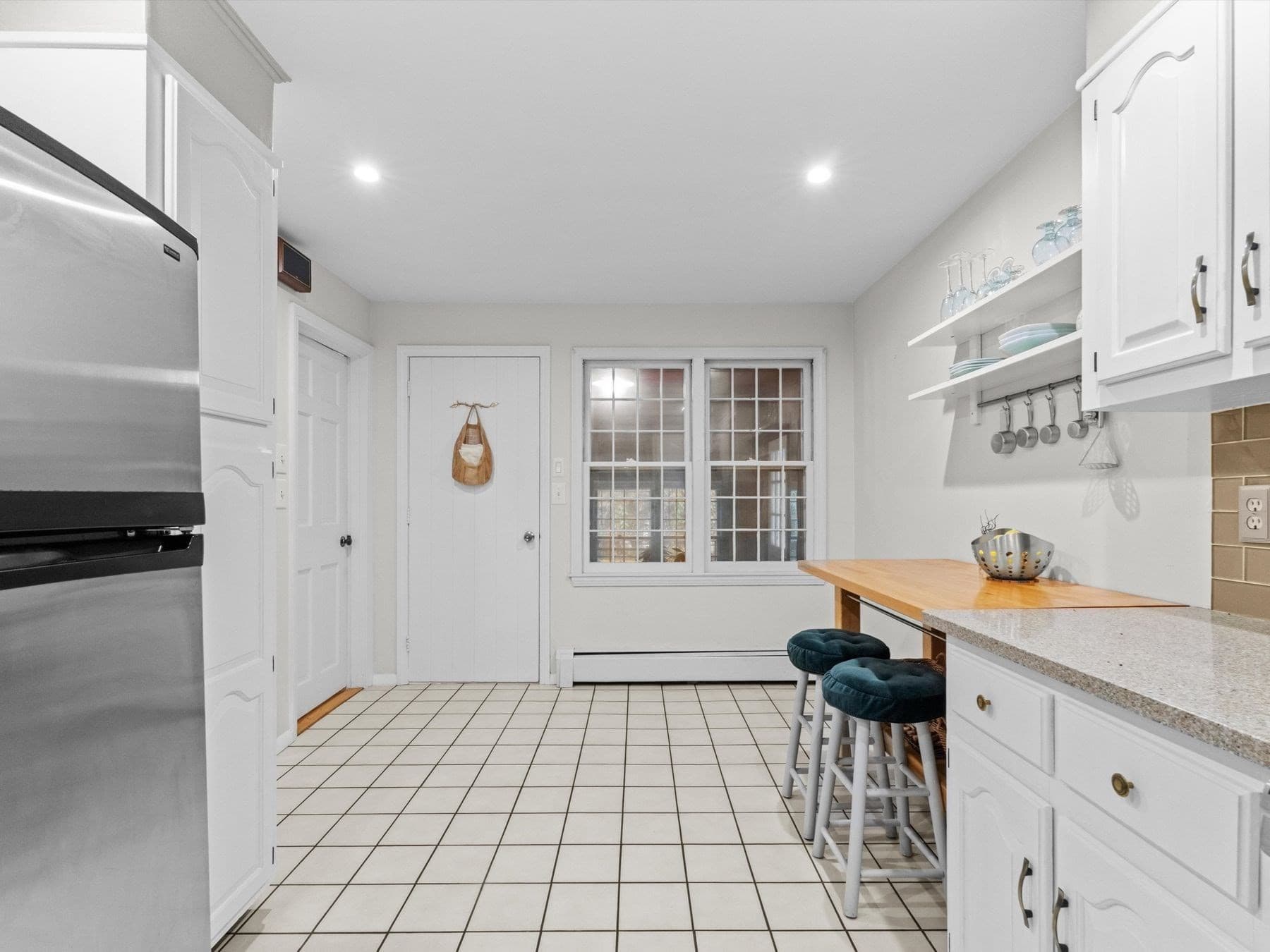 Single Family Residence at 1 Longmeadow Road, Westborough MA 01581, photo 16 of 42