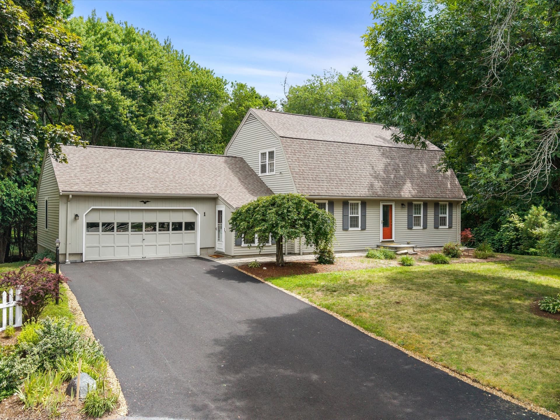 Single Family Residence at 1 Longmeadow Road, Westborough MA 01581