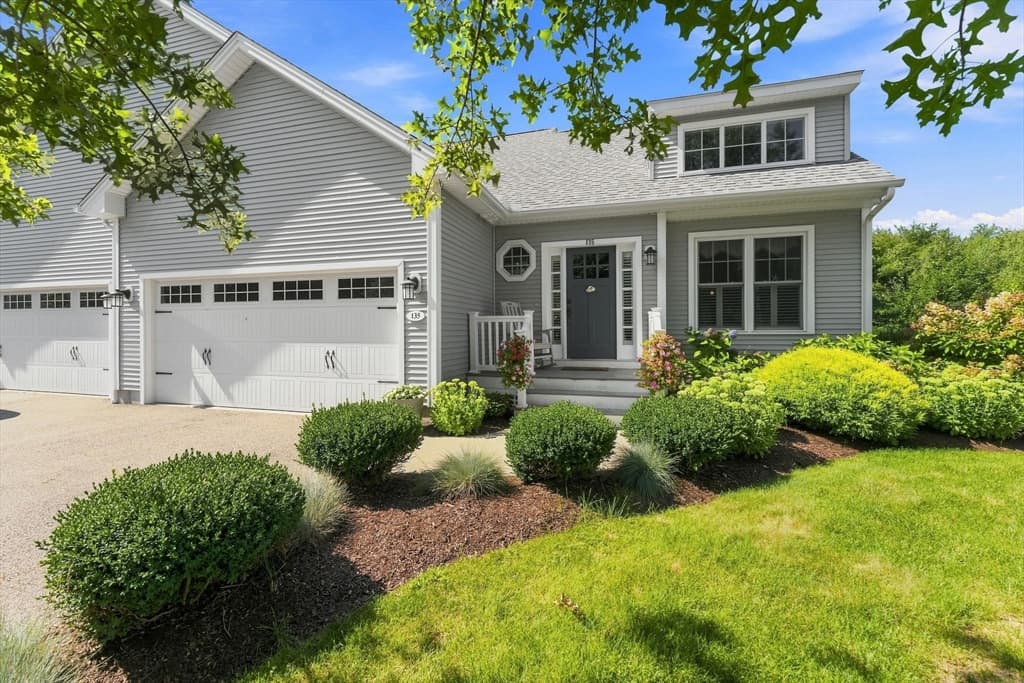 135 Brandywyne Ct # 135, South Kingstown RI 02879