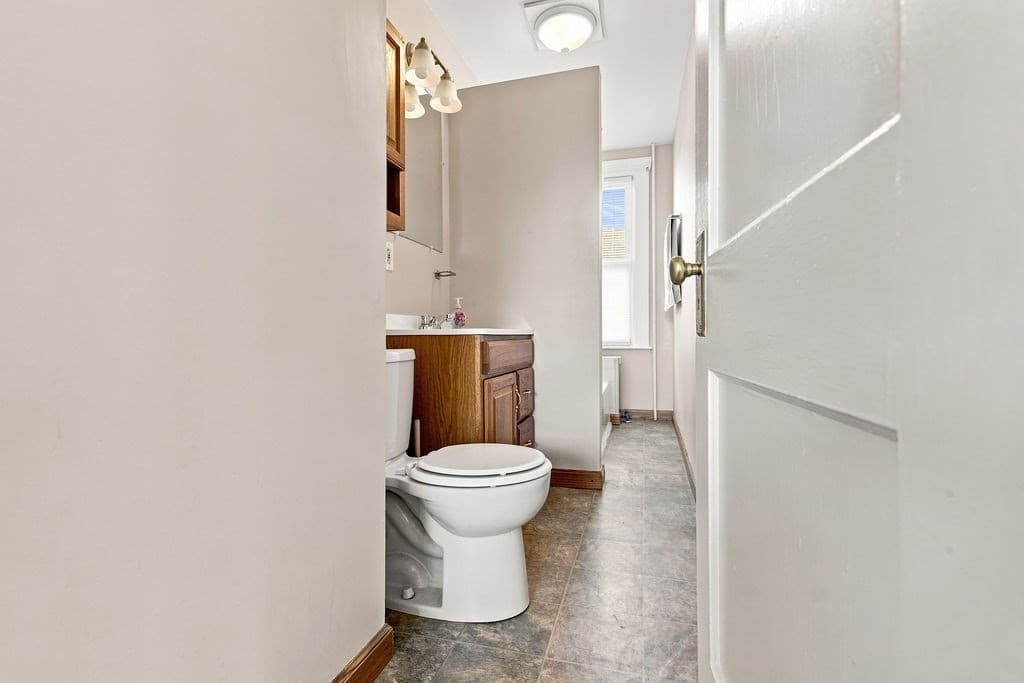 359-361 Brock Ave, New Bedford MA 02744 photo 9