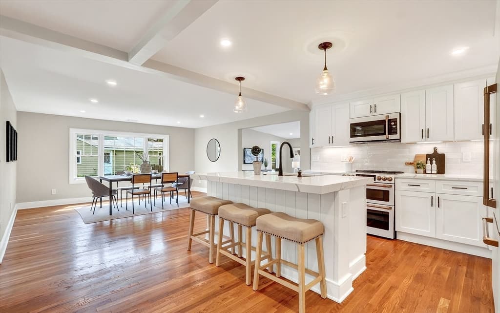 28 Fieldstone Dr, Burlington MA 01803 photo 3