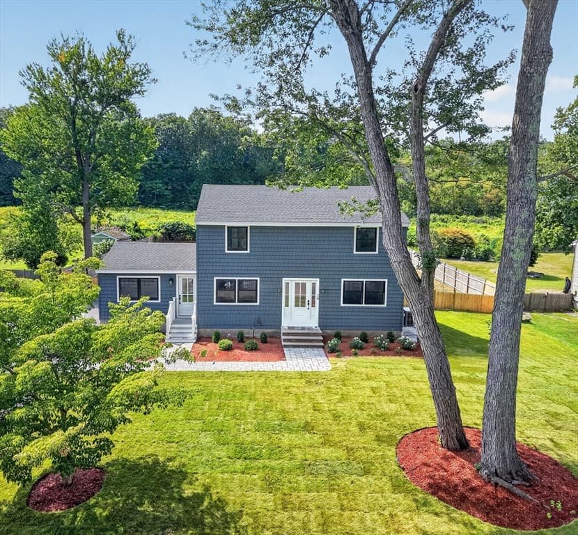 28 Fieldstone Dr, Burlington MA 01803