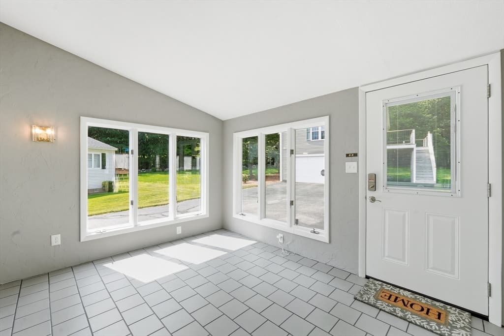45 Stoneleigh Road, Worcester MA 01606 photo 13