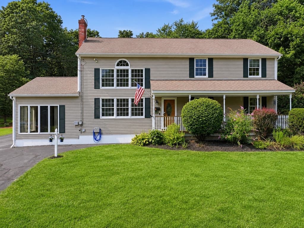 45 Stoneleigh Road, Worcester MA 01606