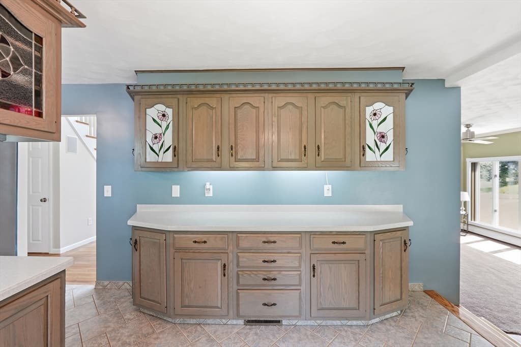 45 Stoneleigh Road, Worcester MA 01606 photo 9