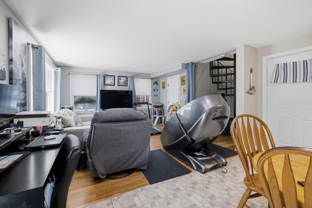 11 Gardner St # 4, Salem MA 01970 photo 8