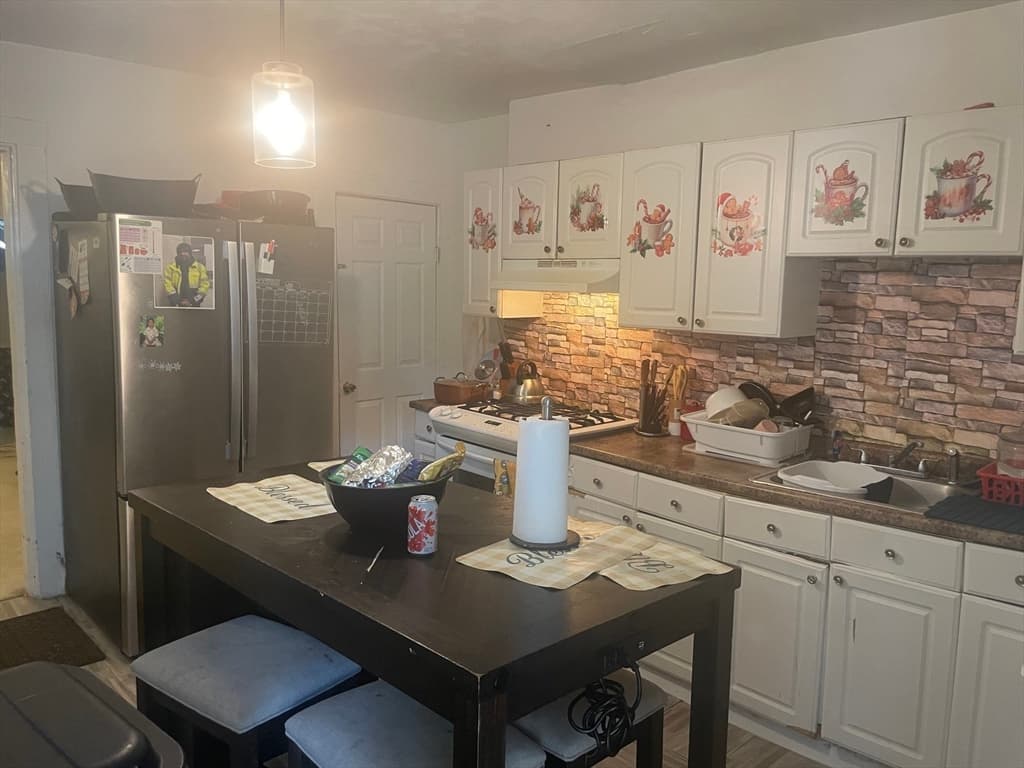 13 Stafford St, Boston MA 02119 photo 3