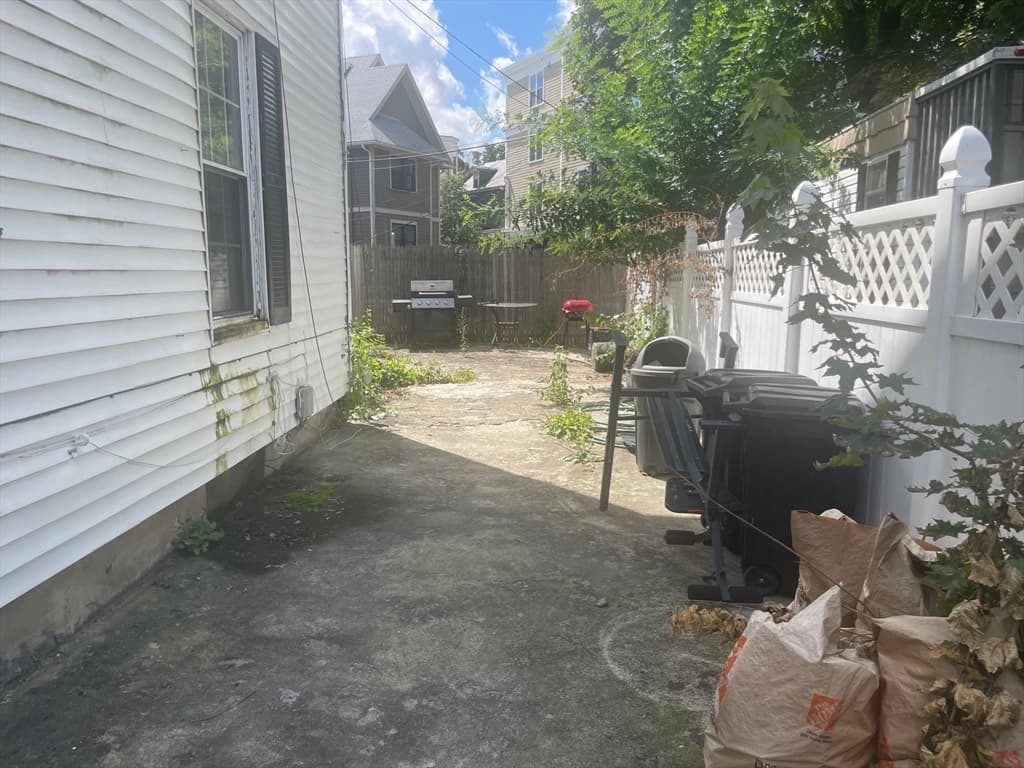 13 Stafford St, Boston MA 02119 photo 9