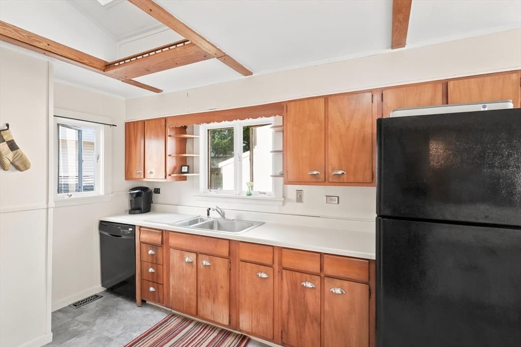 8 Sylvan Street, Gloucester MA 01930 photo 12