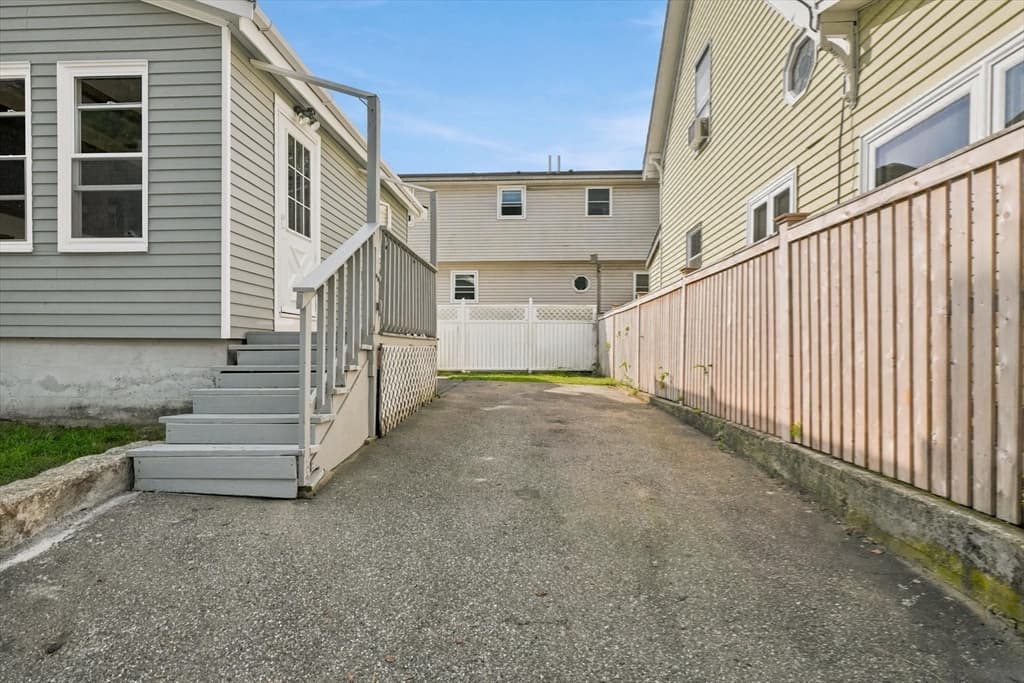 8 Sylvan Street, Gloucester MA 01930 photo 28