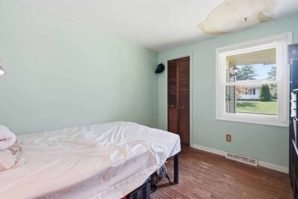 223 Garnet St, Springfield MA 01129 photo 22