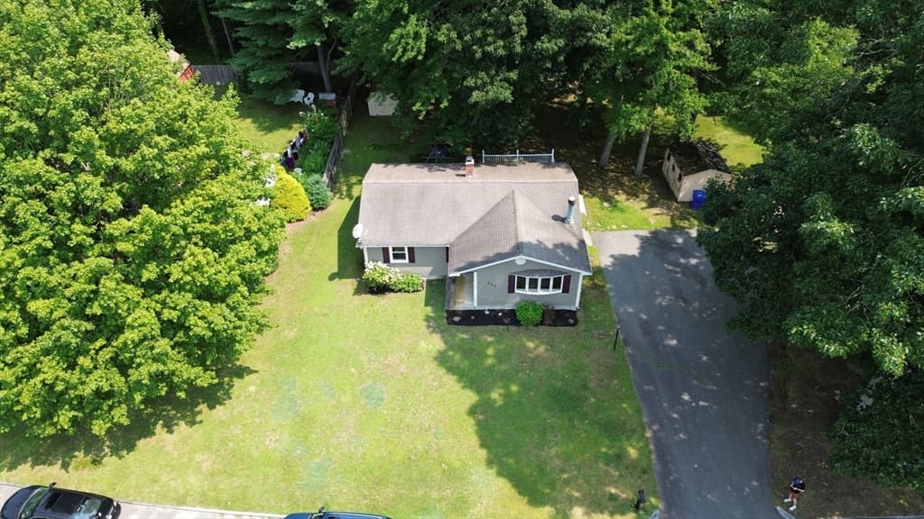 223 Garnet St, Springfield MA 01129 photo 36