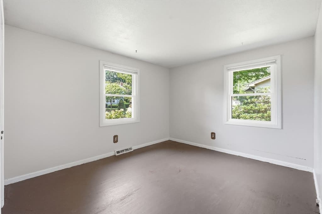 223 Garnet St, Springfield MA 01129 photo 20