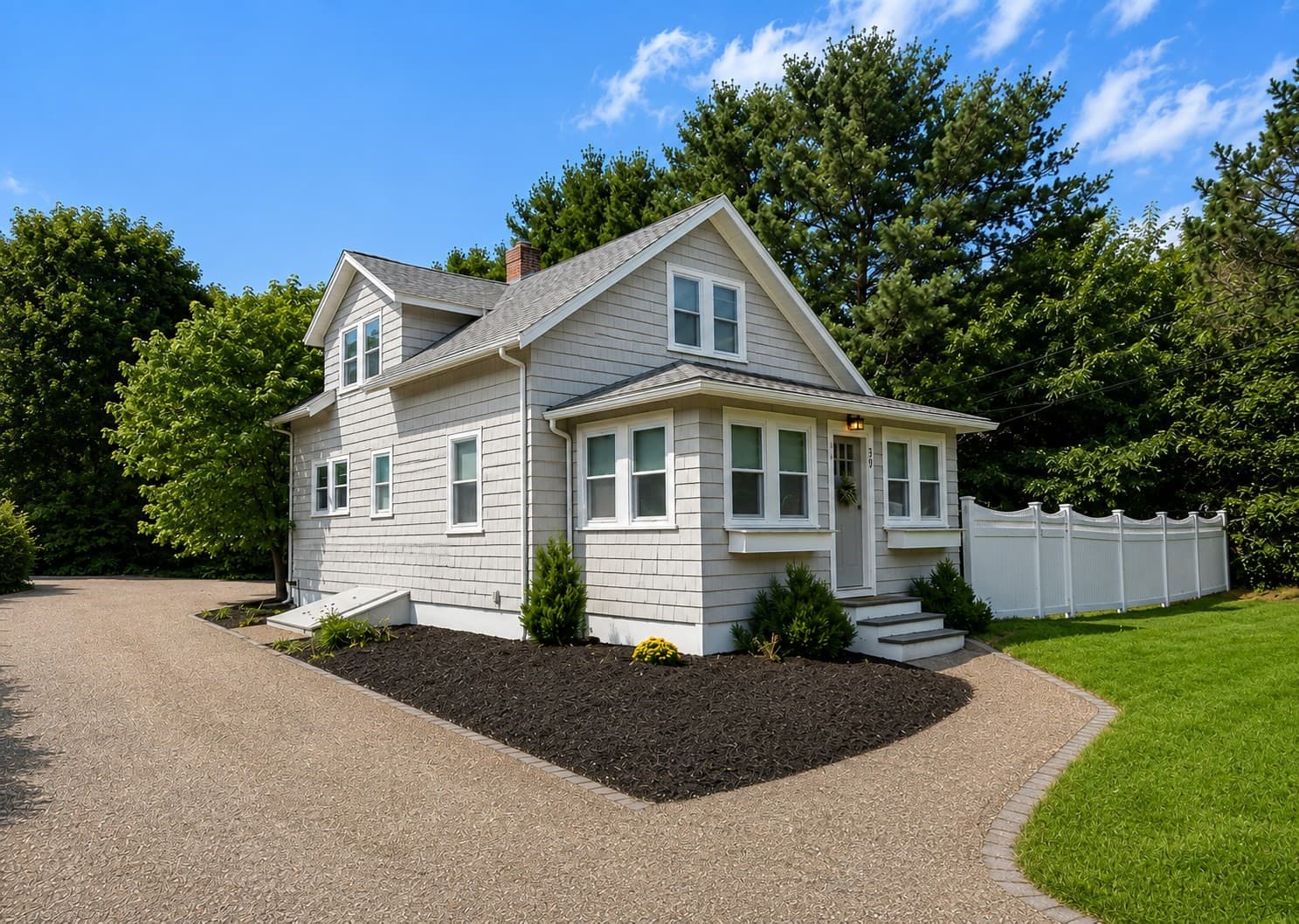39 Dale Street, Medfield MA 02052