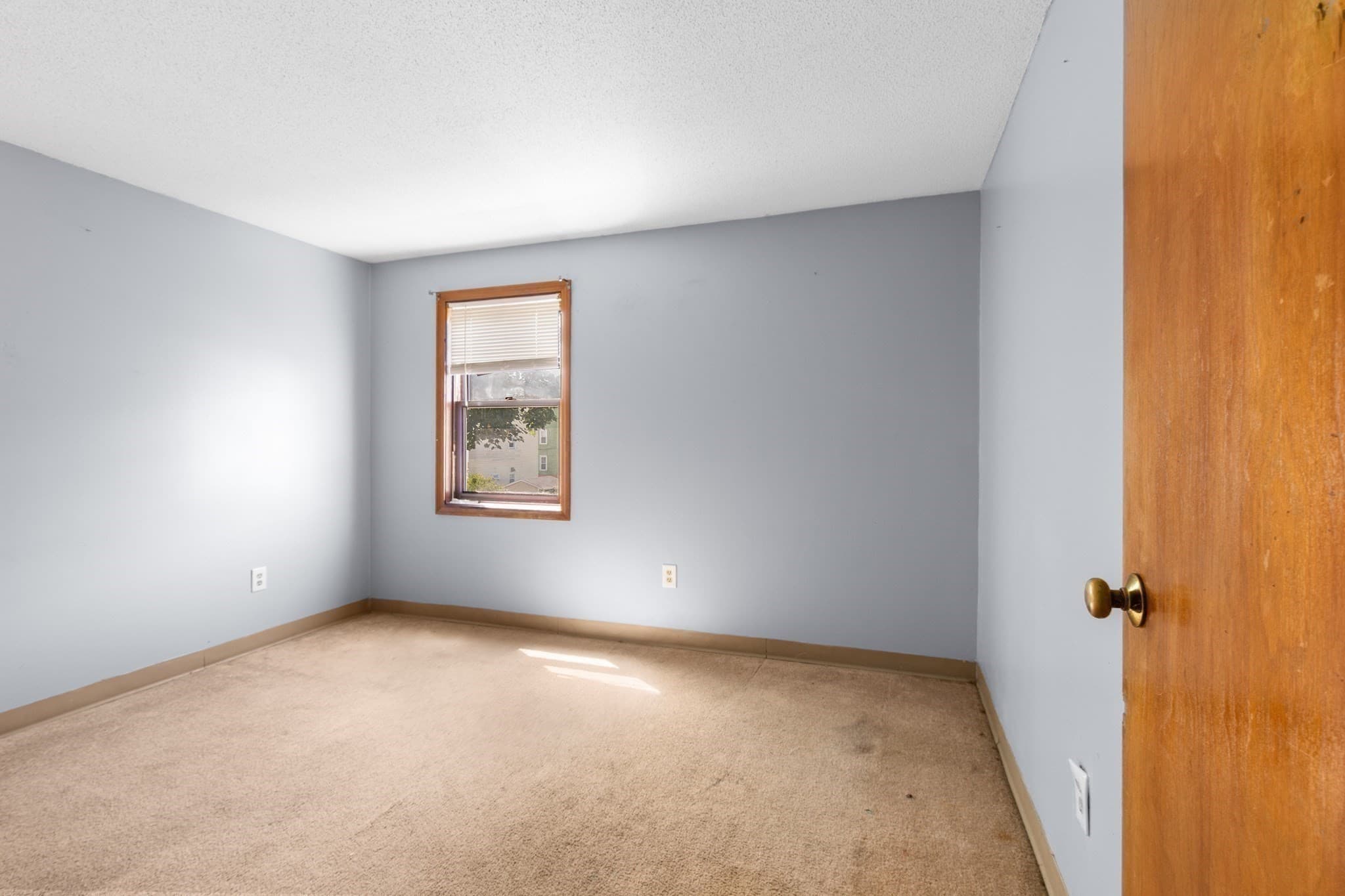 Condominium at 24 Larch St # 8, New Bedford MA 02740, New Bedford, photo 12 of 14