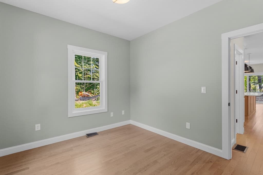 80 Hampstead St, Methuen MA 01844 photo 13