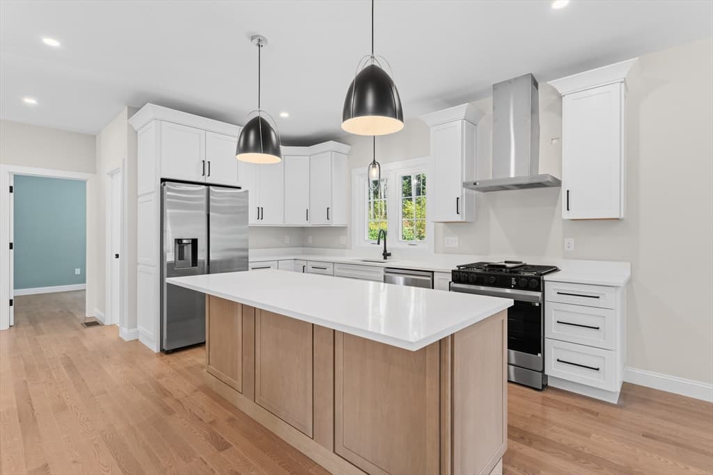 80 Hampstead St, Methuen MA 01844 photo 9