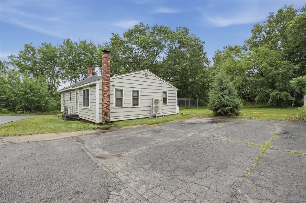 2 Columbus Rd, Plymouth MA 02360 photo 2