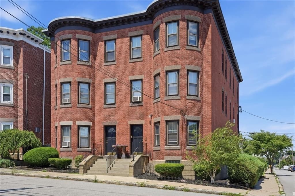 92 Lincoln Street # 2, Winthrop MA 02152