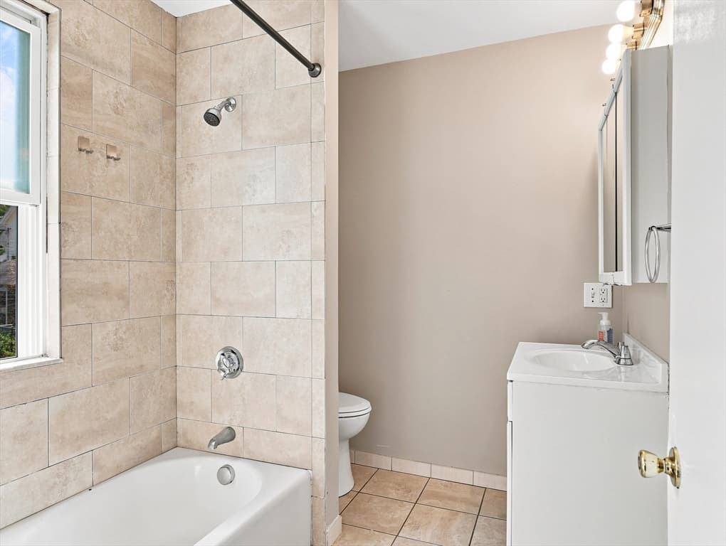 18 Crawford Street, Malden MA 02148 photo 38