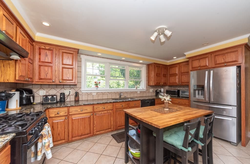 30 Phillips Ave, Stoughton MA 02072 photo 19