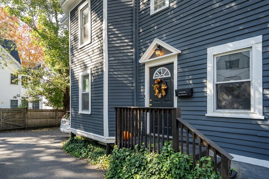 631 Chestnut Hill Ave # 631, Brookline MA 02445 photo 2