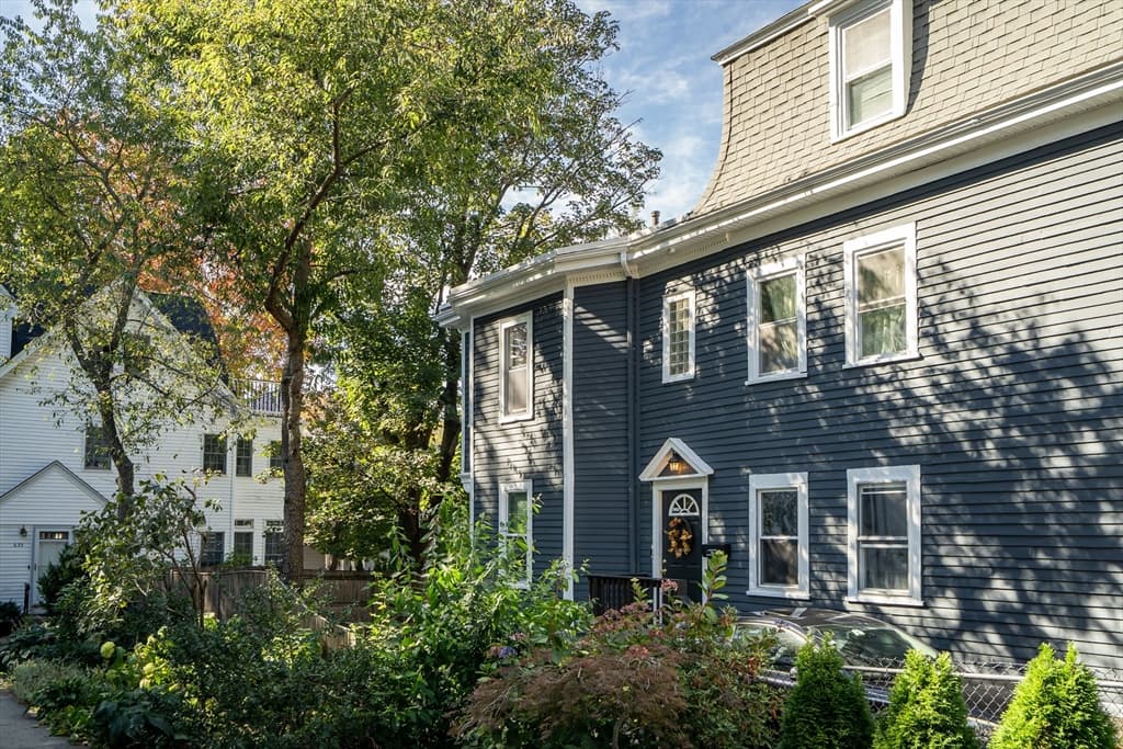 631 Chestnut Hill Ave # 631, Brookline MA 02445