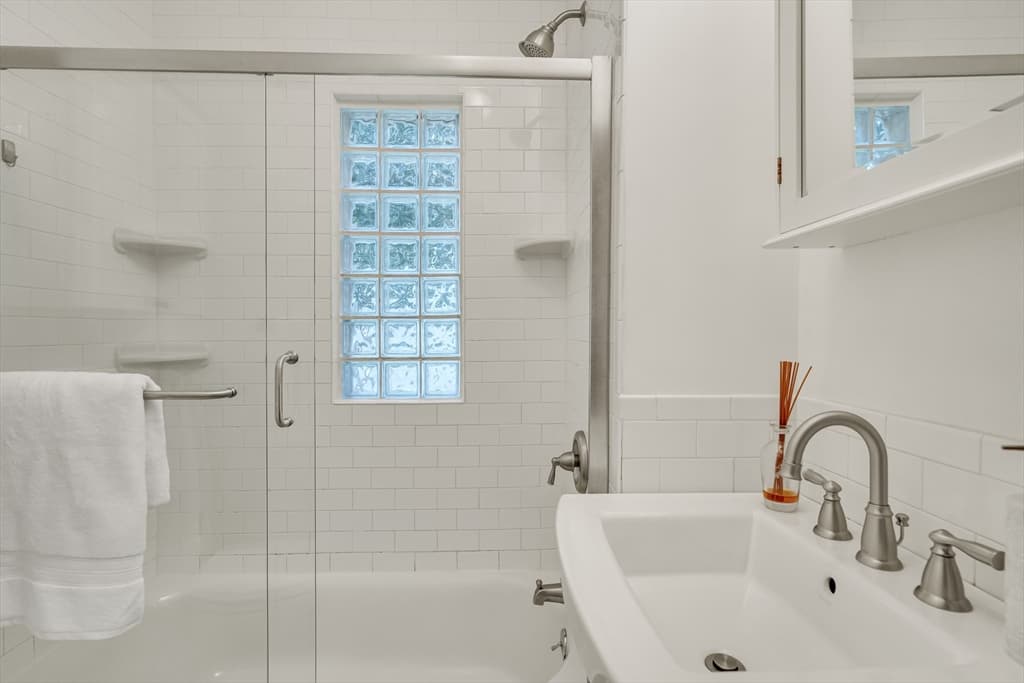 631 Chestnut Hill Ave # 631, Brookline MA 02445 photo 19