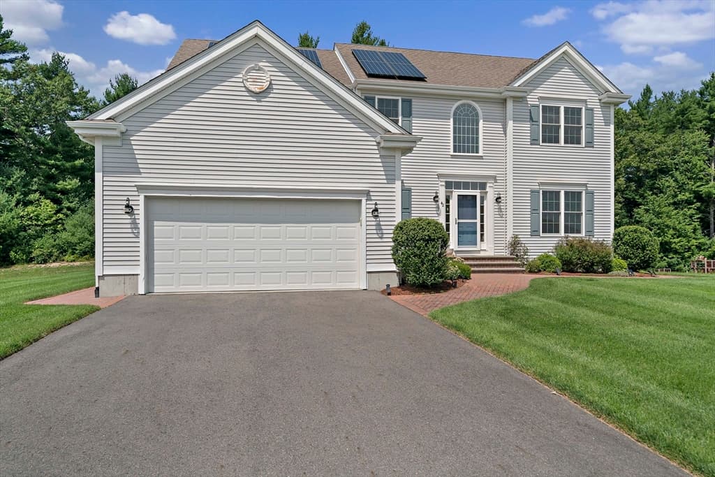 42 Magnolia Way, Bridgewater MA 02324 photo 2