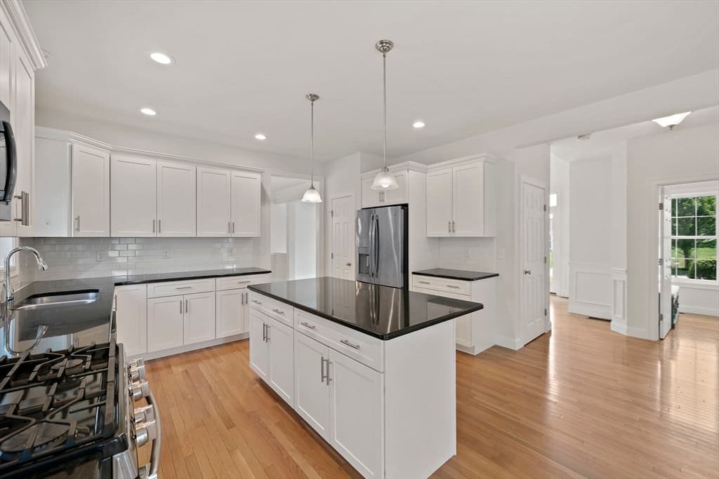 42 Magnolia Way, Bridgewater MA 02324 photo 6