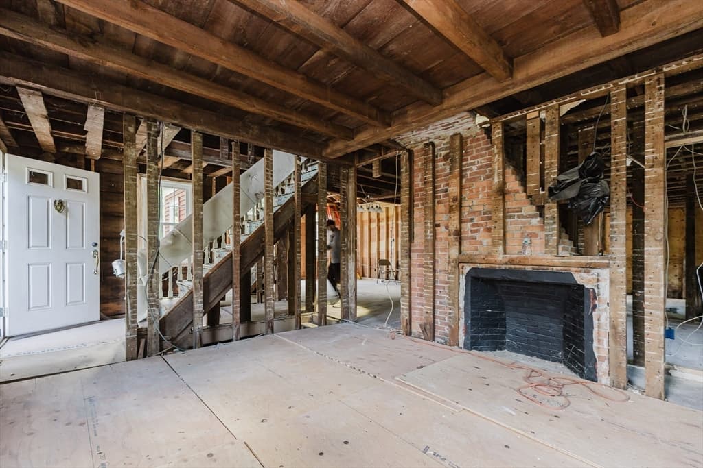 166 Hull St, Hingham MA 02043 photo 9