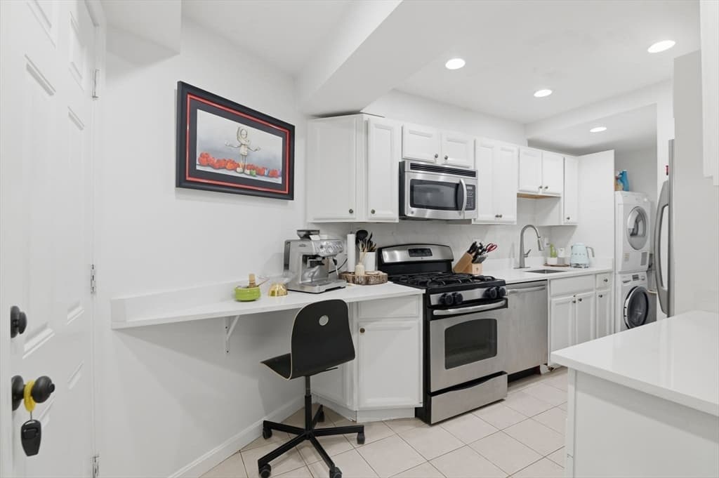 1584 Beacon St # A, Brookline MA 02446 photo 13