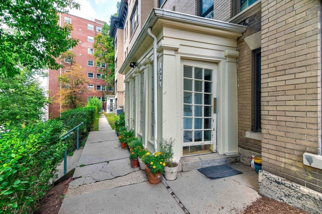 1584 Beacon St # A, Brookline MA 02446 photo 5