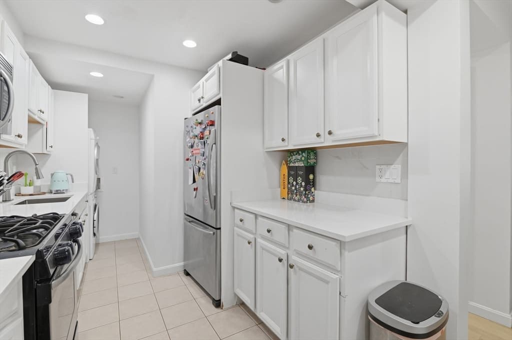 1584 Beacon St # A, Brookline MA 02446 photo 15