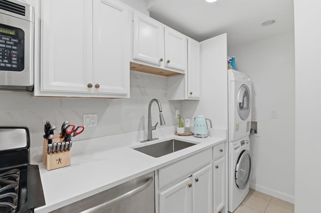 1584 Beacon St # A, Brookline MA 02446 photo 19