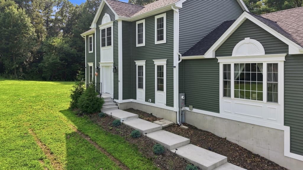 25 Greenbriar Dr, Shrewsbury MA 01545 photo 4