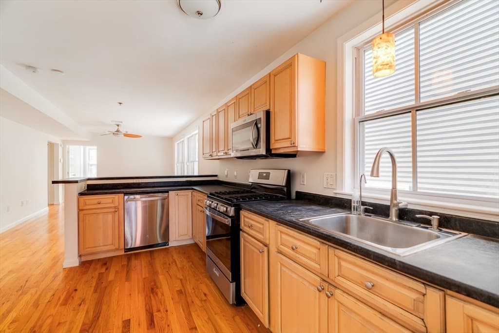 28 Forbes St # 1, Boston MA 02130 photo 5