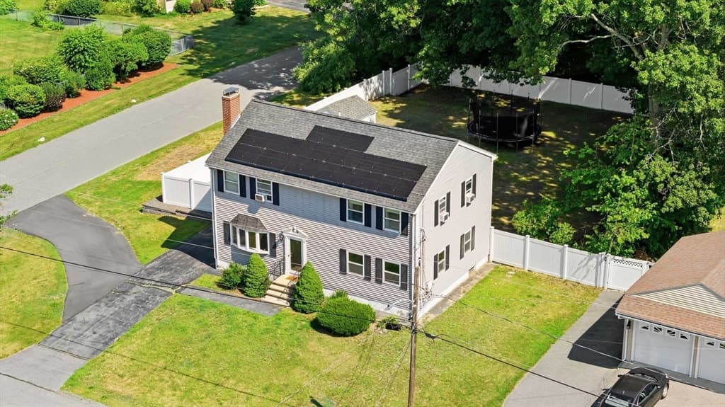 22 Colonial Drive, Salem NH 03079 photo 4