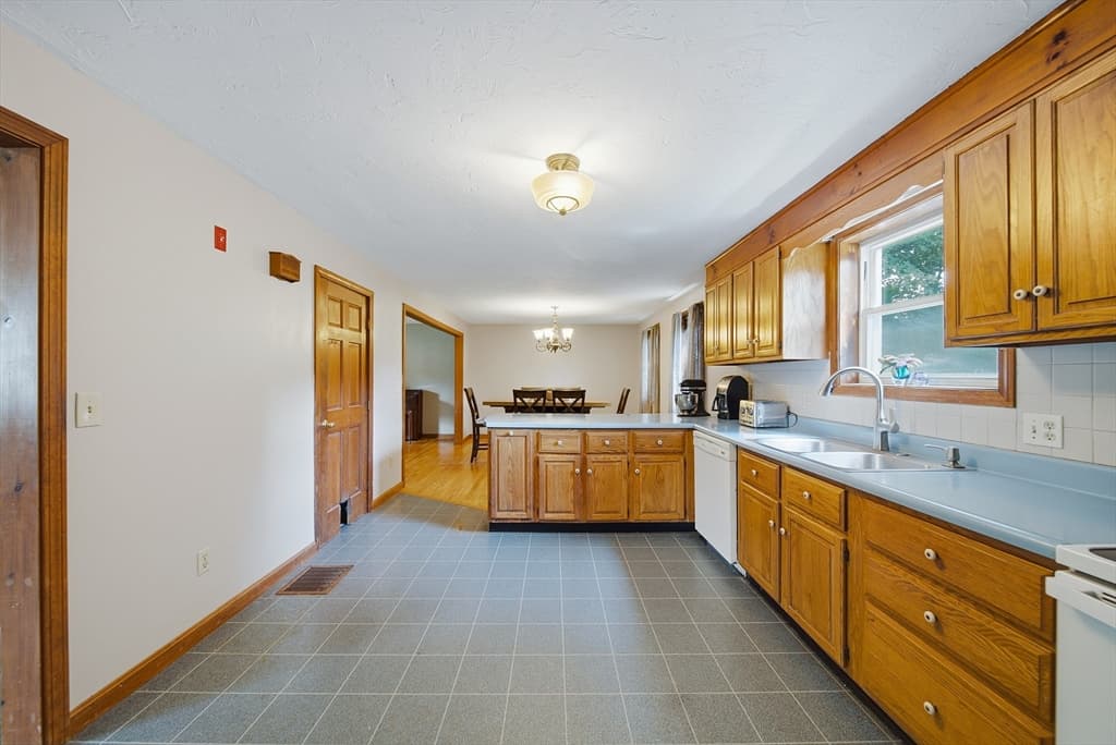 2 Birch St, Oxford MA 01540 photo 12