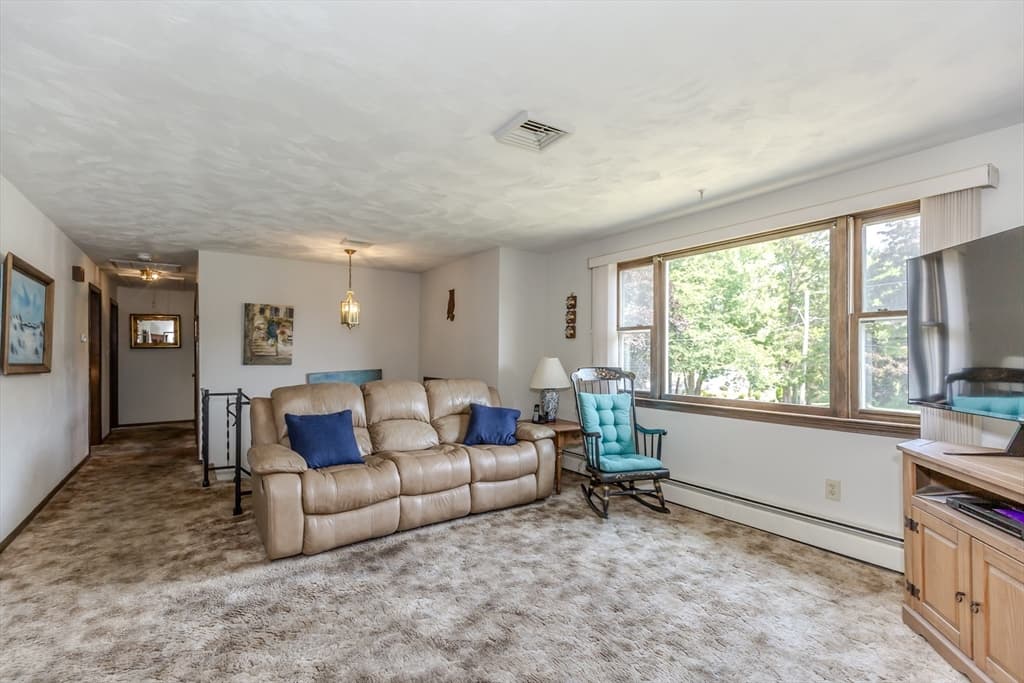 21 Evergreen Drive, Swansea MA 02777 photo 7