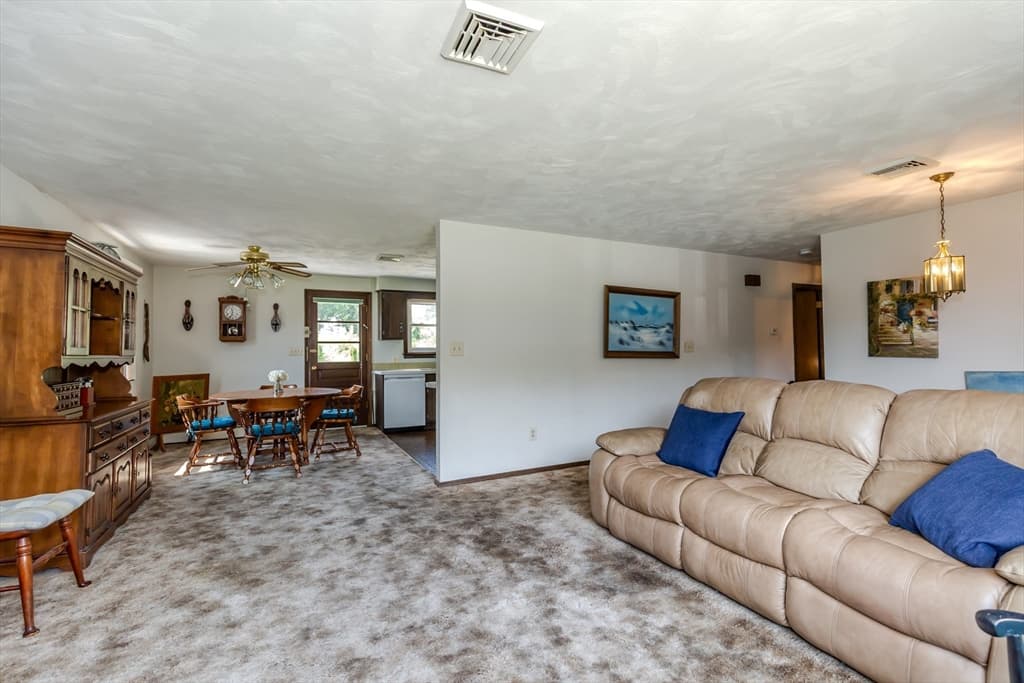 21 Evergreen Drive, Swansea MA 02777 photo 8